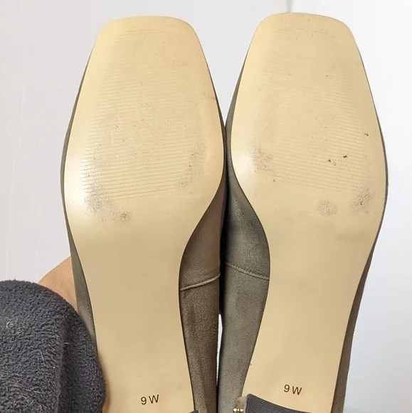 Talbots suede heels - Picture 14 of 16